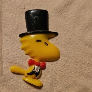 Snoopy Yellow Cartoon Character Brooch with Top Hat